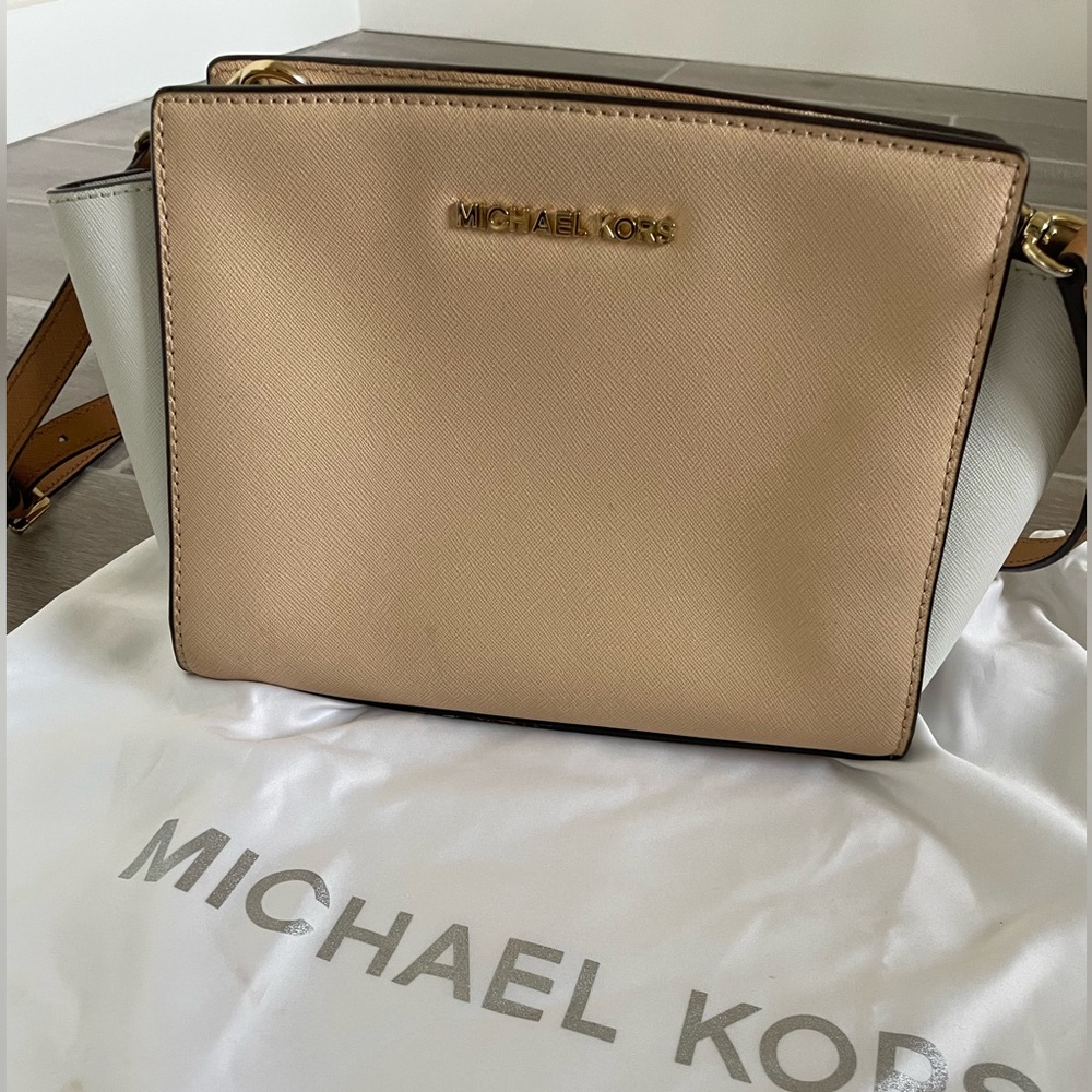 Michael Kors Small Leather Crossbody Bag